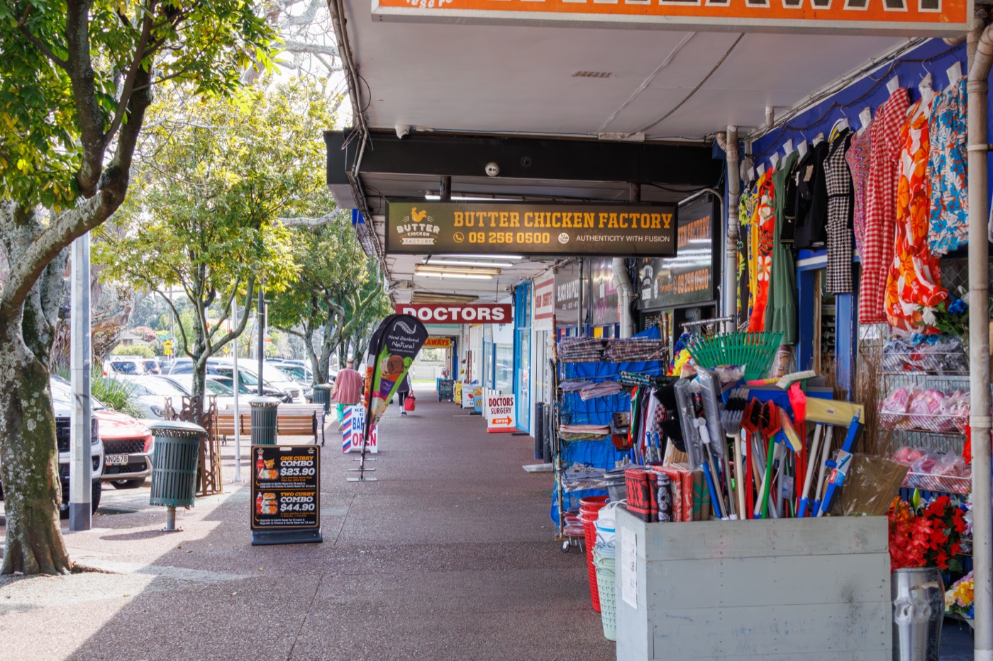 Shopfronts in Māngere Bridge village.